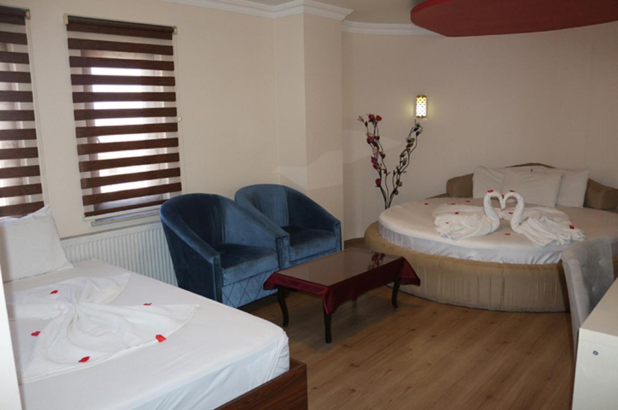 קוניה Mesnevi Hotel חדר תמונה